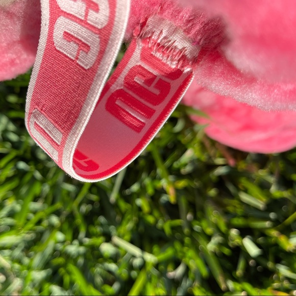 UGG🌸🌸Fluff Yeah Poppy slide size 6 - Picture 8 of 10